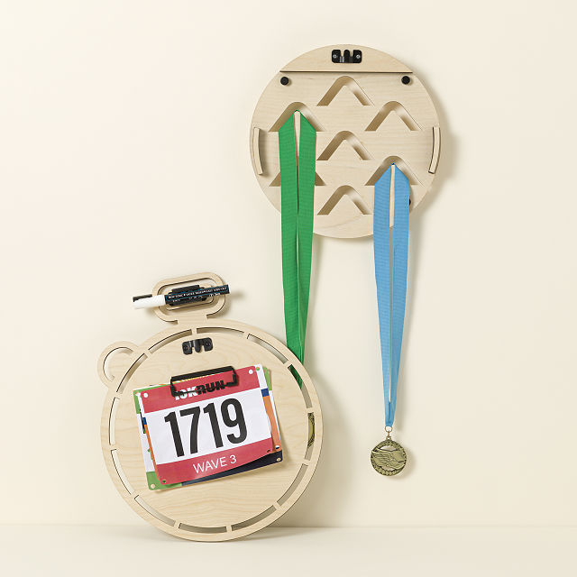 1105-personalized-runner-s-medal-display-pr-board-1.jpg