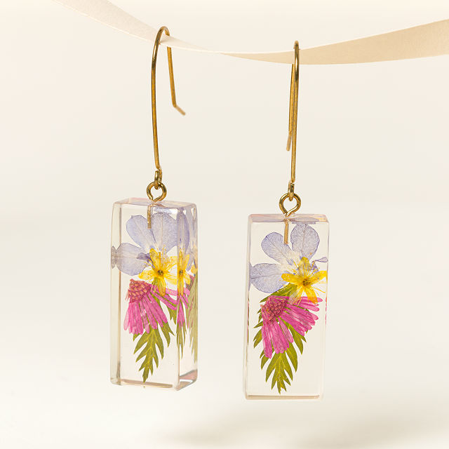 1123-find-me-in-the-garden-earrings-1.jpg