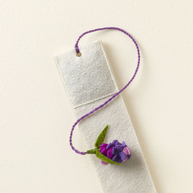 1137-blooming-lavender-scented-bookmark-1.jpg