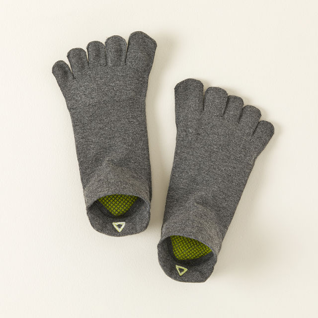 1179-acupressure-recovery-toe-socks-1.jpg