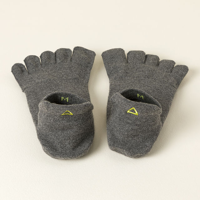 1179-acupressure-recovery-toe-socks-1.jpg