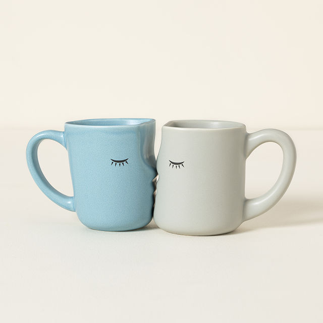 1203-the-kissing-mugs-1.jpg