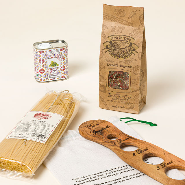 1233-cucina-italiana-spaghetti-dinner-gift-set-1.jpg