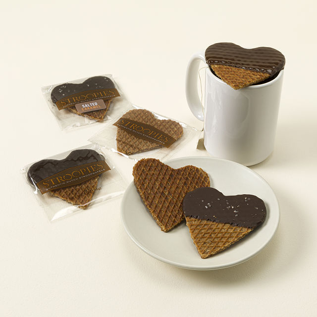 1259-heart-shaped-stroopwafel-gift-set-1.jpg