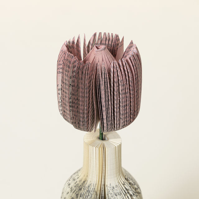 1280-repurposed-book-tulips-1.jpg