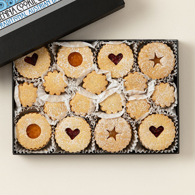 1411-linzer-cookie-gift-set-1.jpg