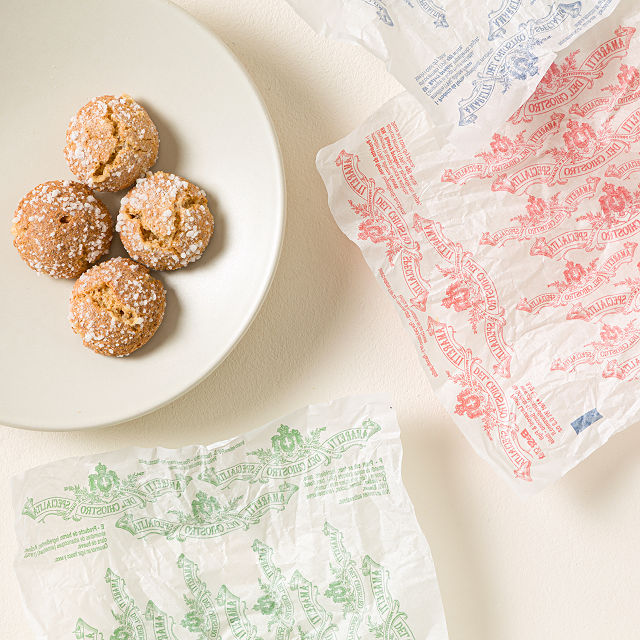 Italian Amaretti Cookie Tin