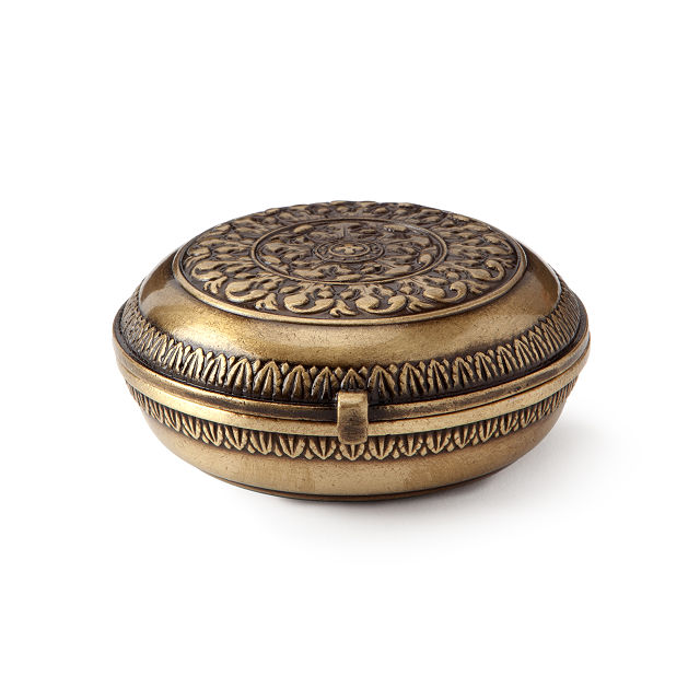1424-compendium-desktop-ornament-1.jpg