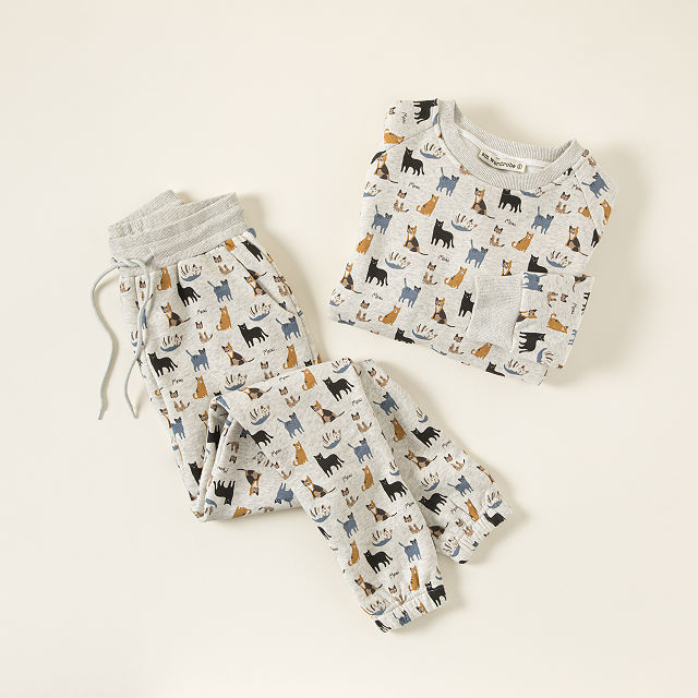 Cat Loverâs Cozy Sweatshirt & Jogger