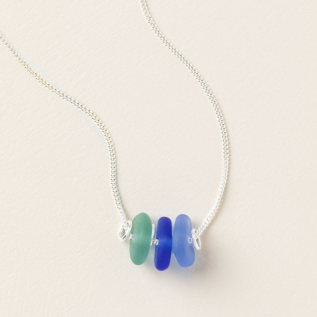 1522-sea-glass-balance-necklace-1.jpg