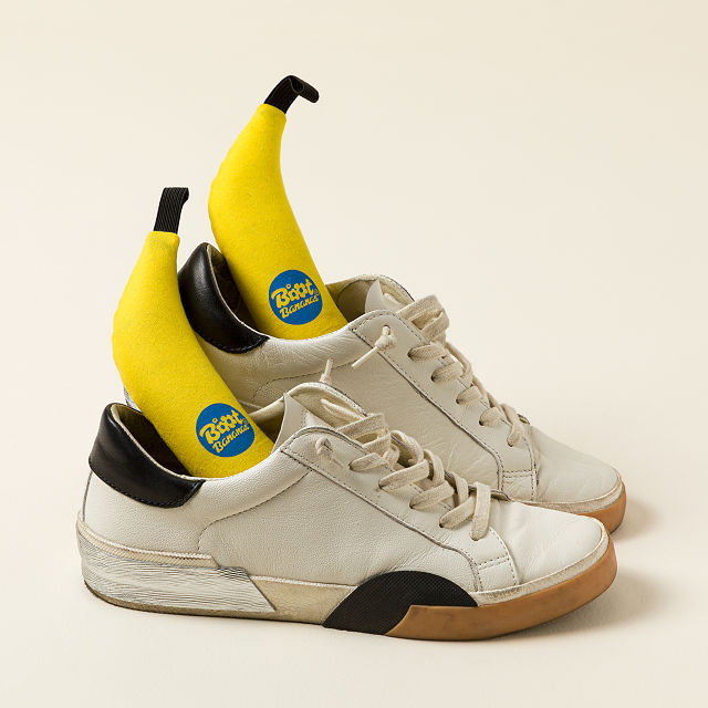 1581-boot-bananas-shoe-deodorizers-1.jpg