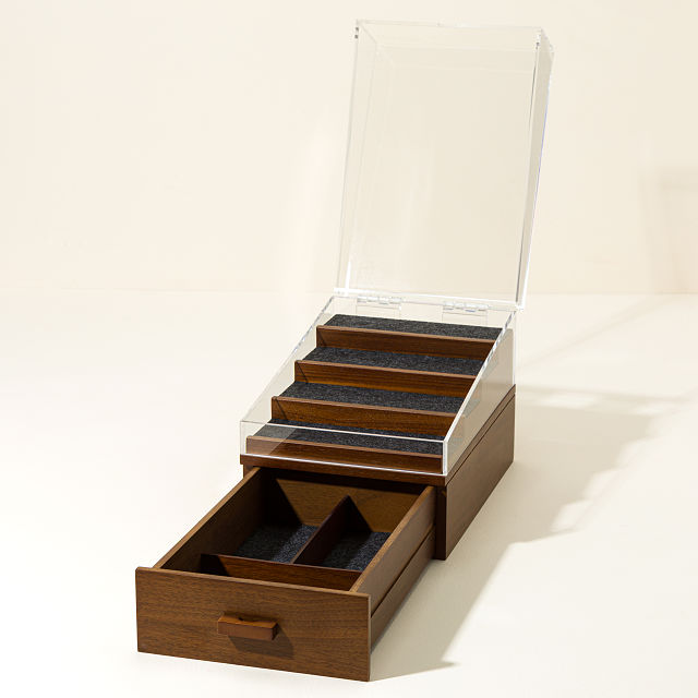 1669-sunglasses-display-case-1.jpg