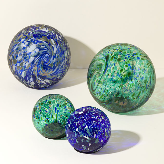 1694-solar-garden-globe-lights-1.jpg
