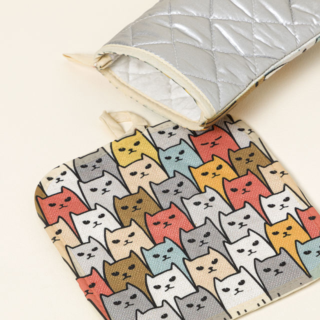 Cats on Cats Oven Mitt & Potholder Set