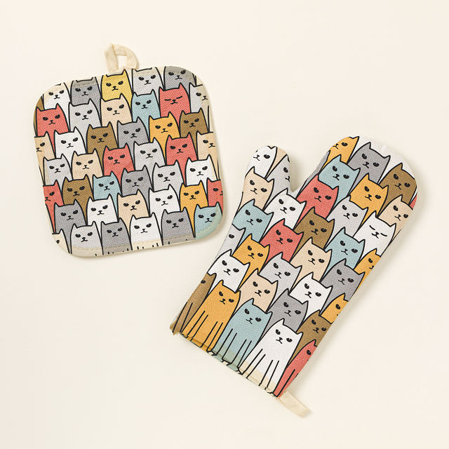 1697-cats-on-cats-oven-mitt-potholder-set-1.webp
