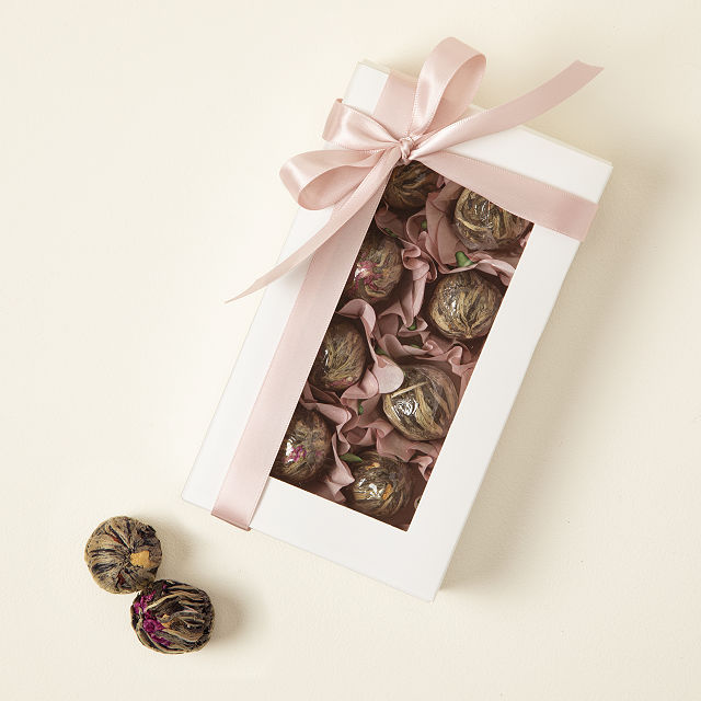 1707-hand-sewn-blooming-tea-gift-set-1.jpg