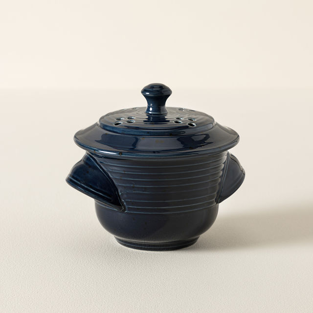 1739-stoneware-microwave-veggie-steamer-1.jpg