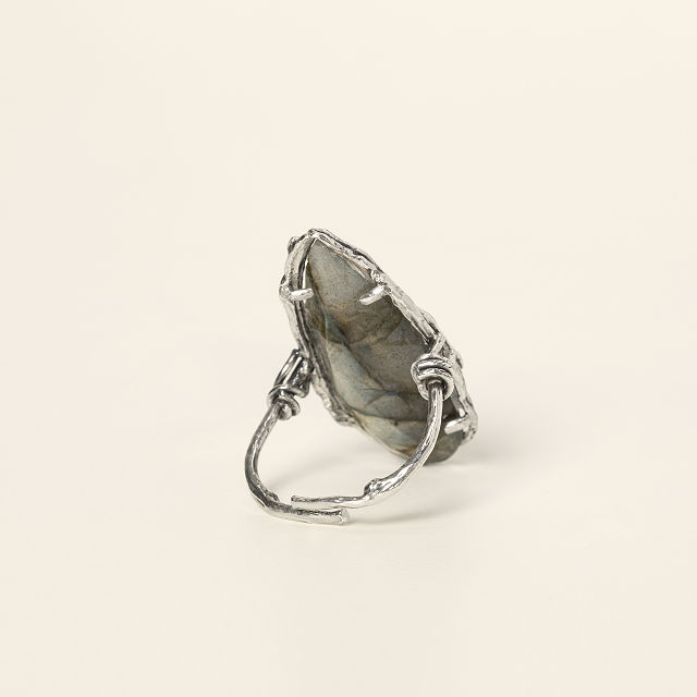 Labradorite Radiance Ring