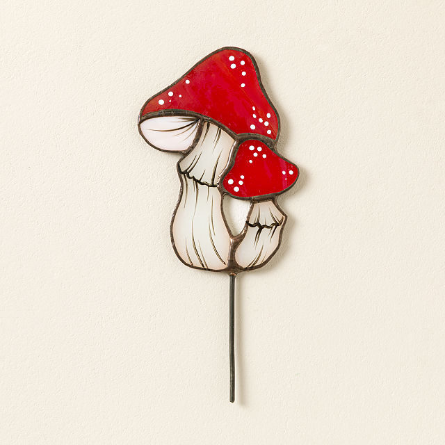 1830-stained-glass-mushroom-stake-1.jpg