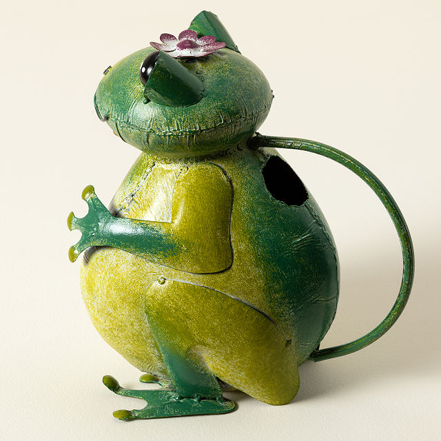 1847-fred-the-frog-watering-can-1.webp