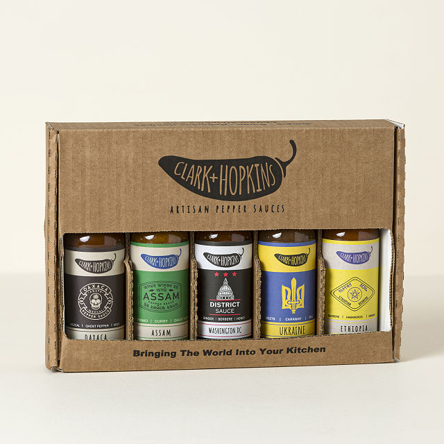 1872-global-hot-sauce-gift-box-1.jpg