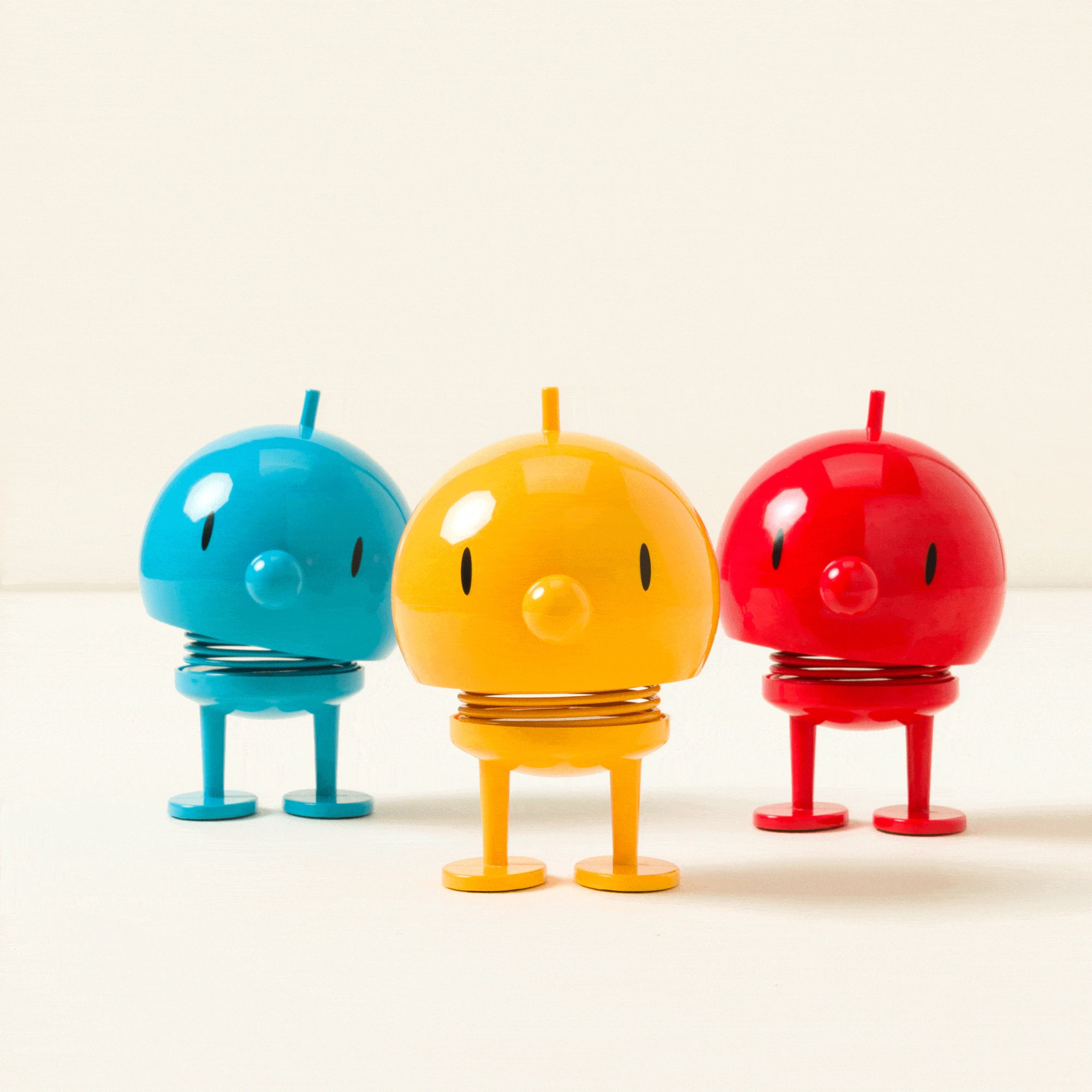 1949-hoptimist-desktop-sculpture-1.webp