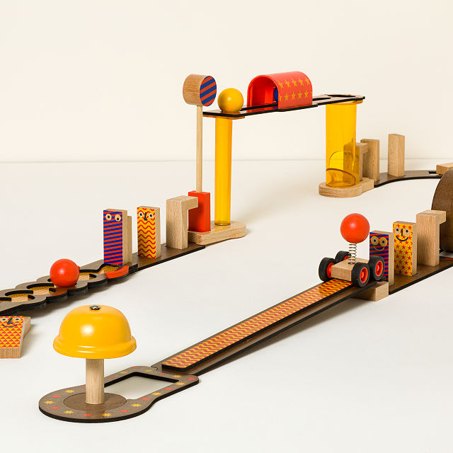 1980-junior-chain-reaction-construction-set-1.jpg