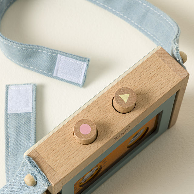 2126-minute-mixtape-mini-tape-recorder-1.jpg