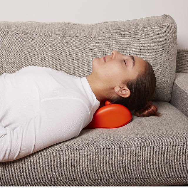 2152-acupressure-neck-relief-cushion-1.jpg