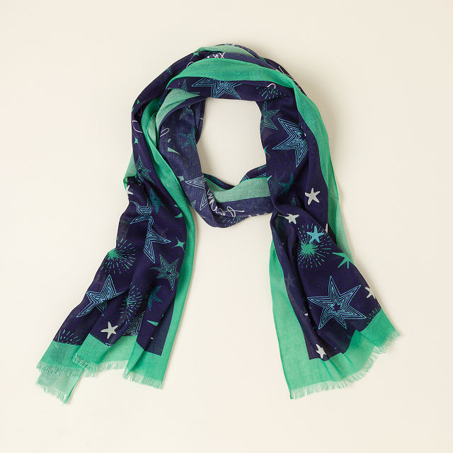 2163-good-friends-are-like-stars-scarf-1.jpg