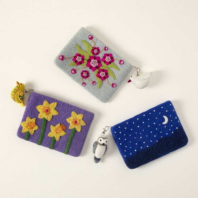 2191-handmade-felt-pouch-with-charm-1.jpg