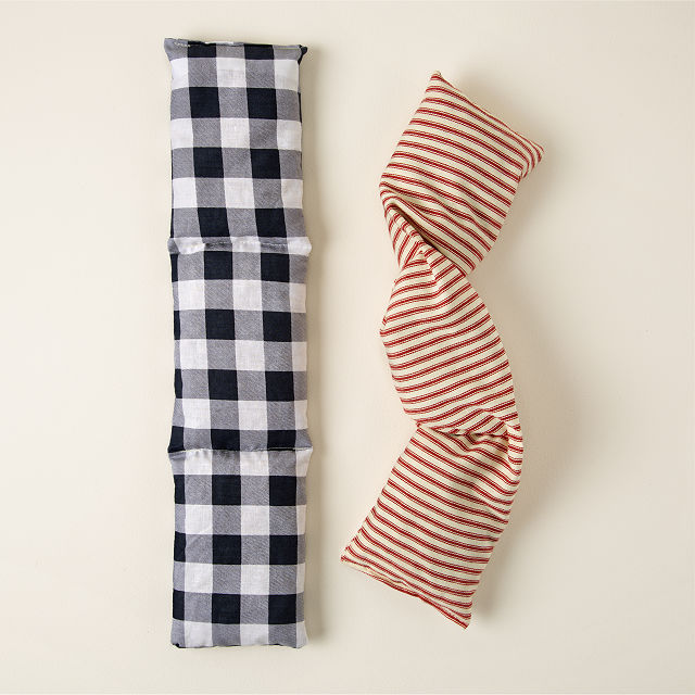 2220-cherry-pit-therapeutic-heat-pillow-1.jpg