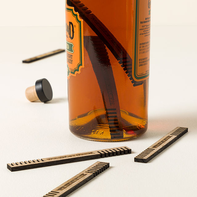 Whiskey Flavor Enhancing Sticks â Set of 6