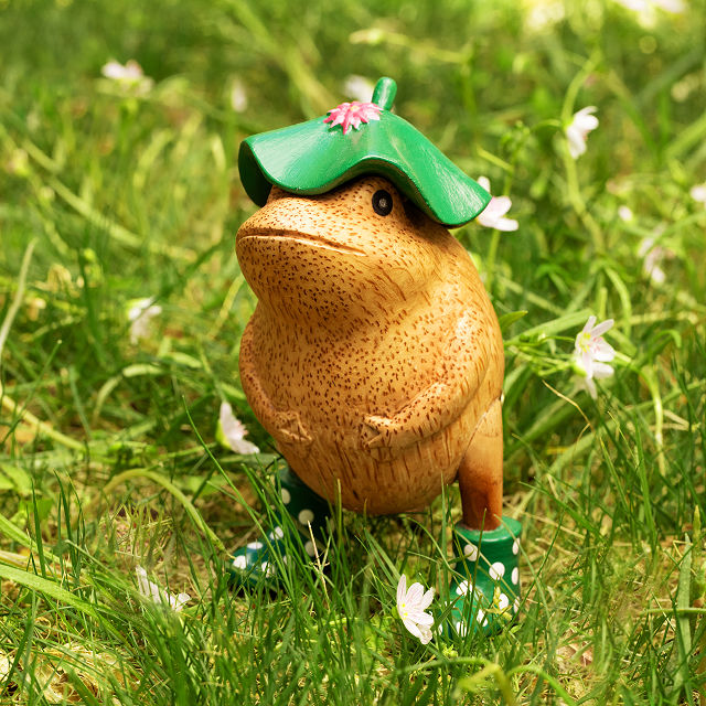 2245-spotted-wellies-garden-frog-1.jpg