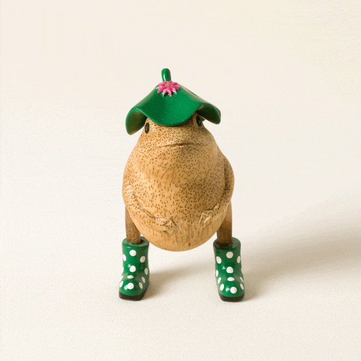 2245-spotted-wellies-garden-frog-1.jpg