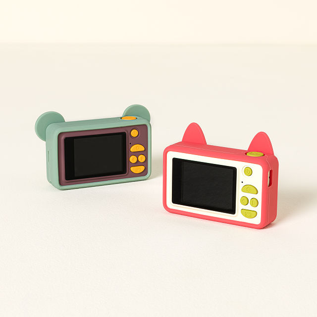 2271-little-photographer-kids-digital-camera-1.jpg