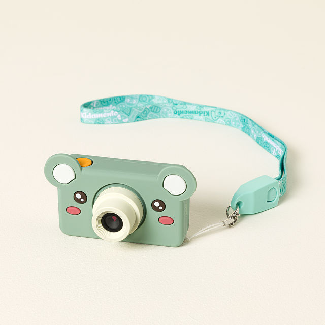 2271-little-photographer-kids-digital-camera-1.jpg