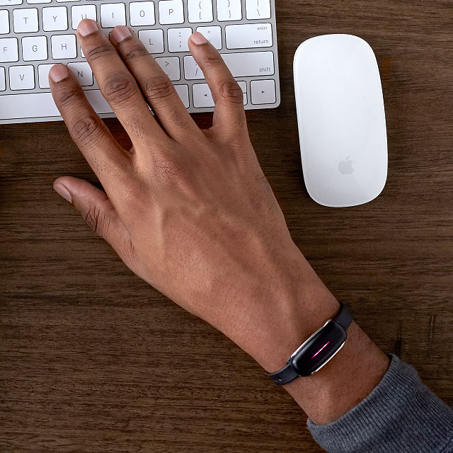 2273-long-distance-touch-bracelet-set-1.jpg