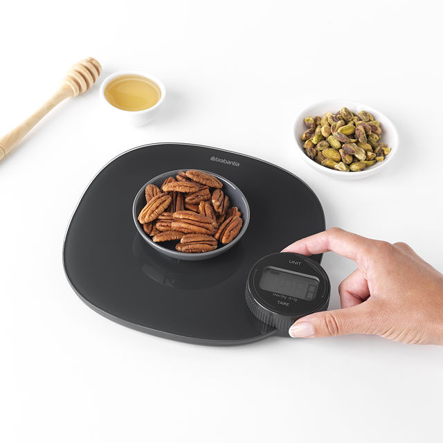 2361-hand-powered-digital-kitchen-scale-1.jpg