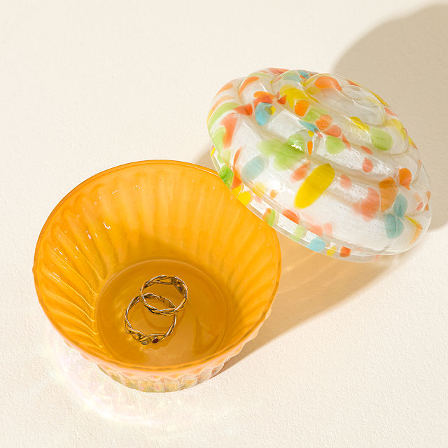 2378-birthday-cupcake-glass-candle-1.jpg