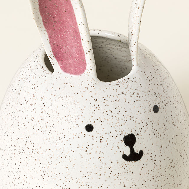 2443-happy-bunny-vase-1.jpg