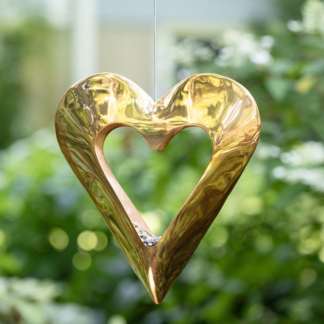 2483-copper-heart-bird-feeder-1.jpg
