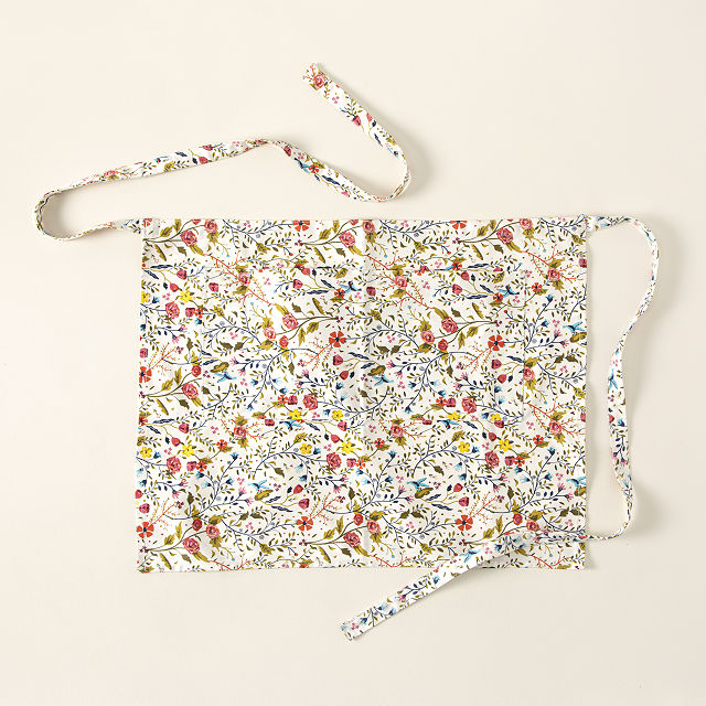 2509-floral-printed-garden-apron-1.jpg