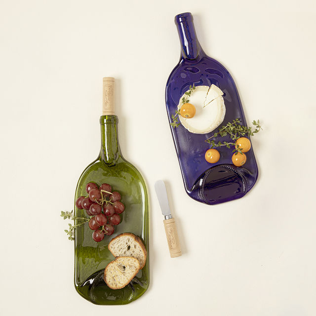 2550-recycled-wine-bottle-platter-with-spreader-1.jpg
