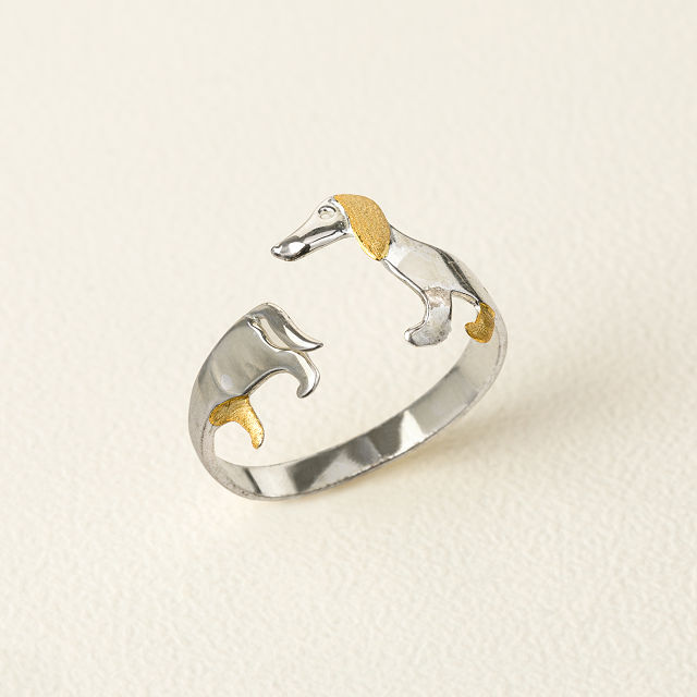 2592-devoted-dachshund-ring-1.jpg
