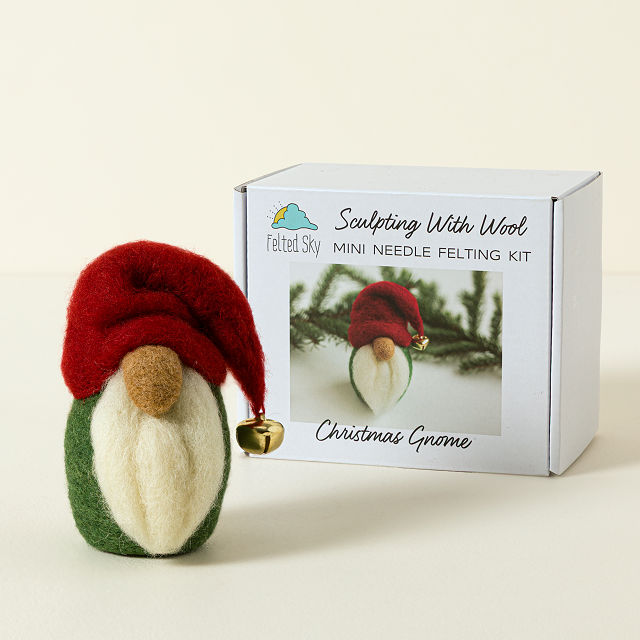 2776-festive-gnome-beginners-needle-felting-kit-1.jpg