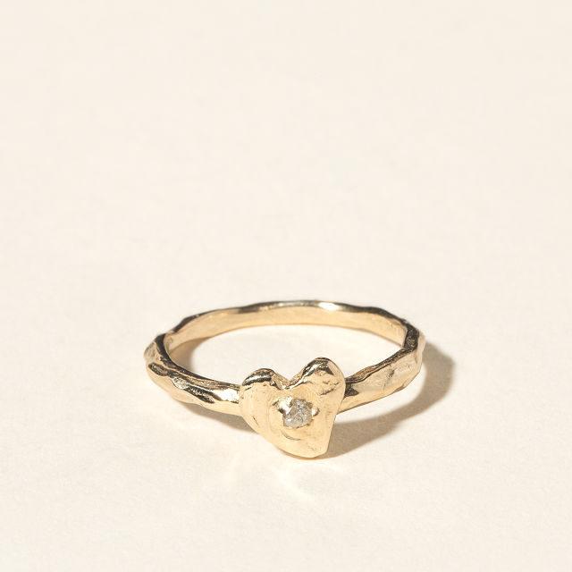 14k Gold Teeny Heart Diamond Ring