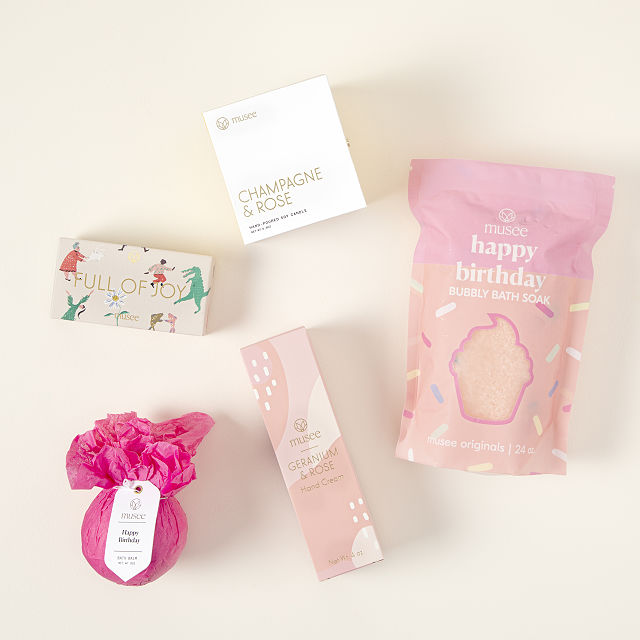 2811-ultimate-birthday-gift-set-1.jpg