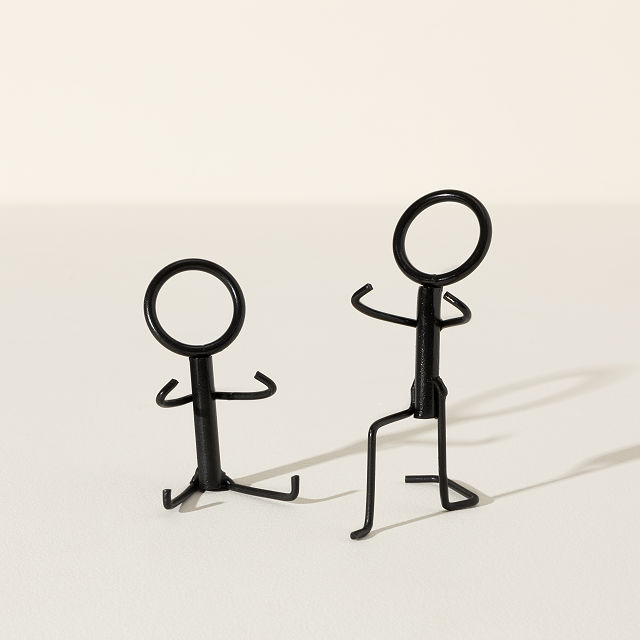 2836-sending-love-sculpture-1.jpg