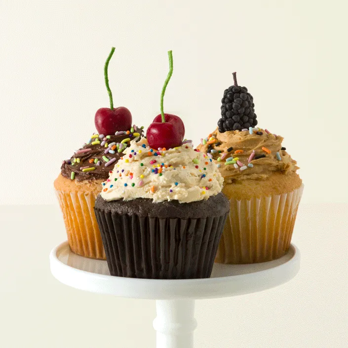 2860-berries-cherries-birthday-candles-1.webp